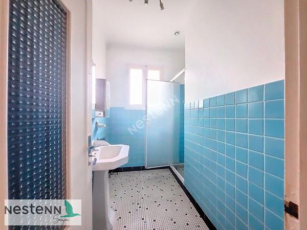 A Saint Fort Sur Gironde,maison à vendre avec 1 étage, 4 chambres, 2 garages, terrain env 1200 m²