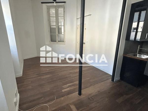 Location Studio 37.6 m² - 16 RUE DE PONTHIERRY Melun 77000