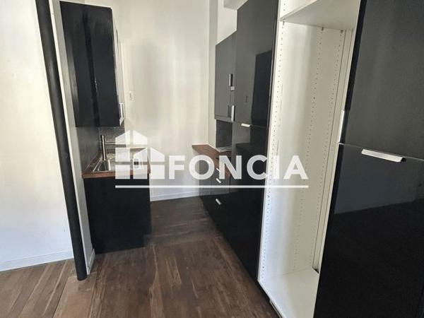 Location Studio 37.6 m² - 16 RUE DE PONTHIERRY Melun 77000