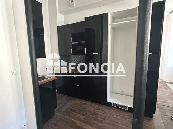 Location Studio 37.6 m² - 16 RUE DE PONTHIERRY Melun 77000