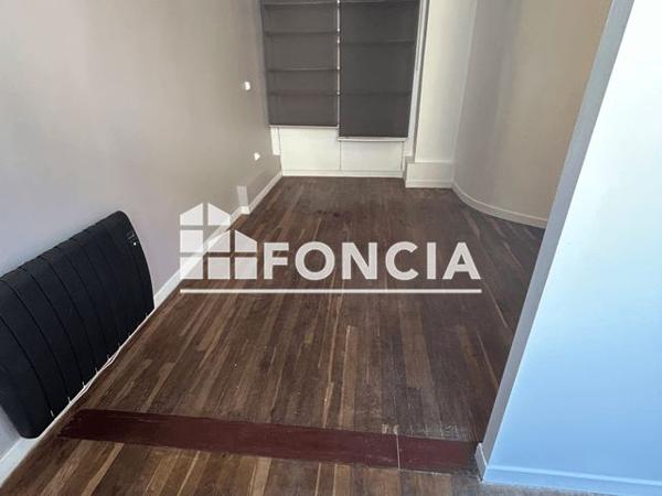 Location Studio 37.6 m² - 16 RUE DE PONTHIERRY Melun 77000