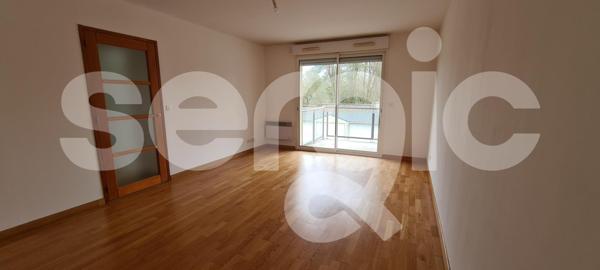 Location 2 Pieces 49 80000 Amiens 25 0405 01 0037