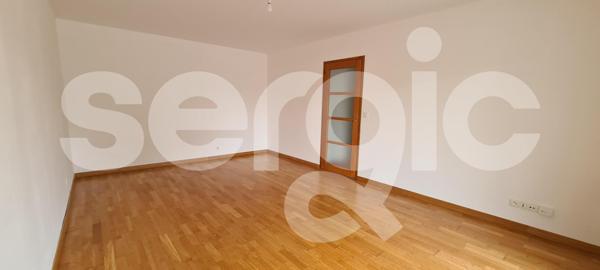 Location 2 Pieces 49 80000 Amiens 25 0405 01 0037