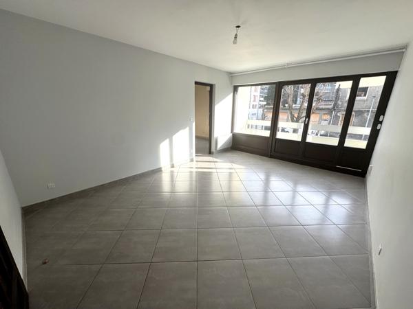 CLUSES - centre-ville - T3 71,17 m2 + cave