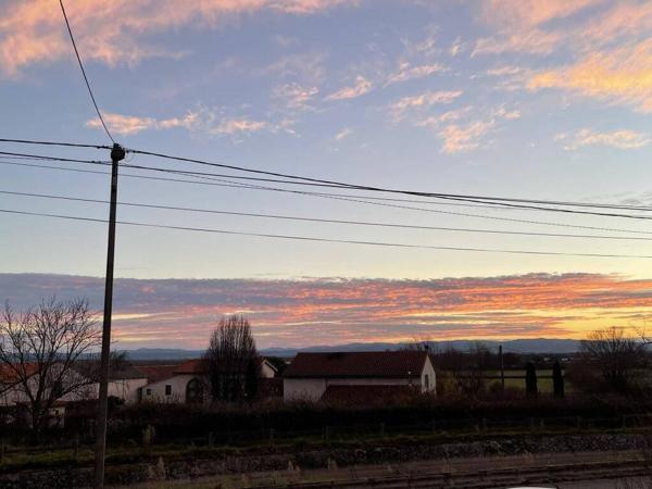ST ROMAIN LE PUY - PROMENADE DU CANAL vue dégagée