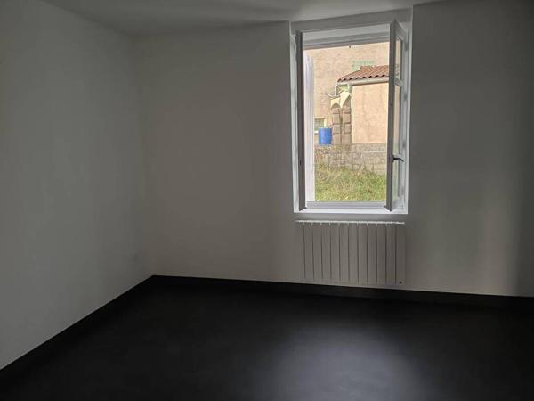 ST ROMAIN LE PUY - PROMENADE DU CANAL vue dégagée