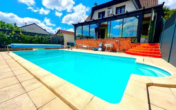 Maison à vendre    5 pièces •  Le Bourget