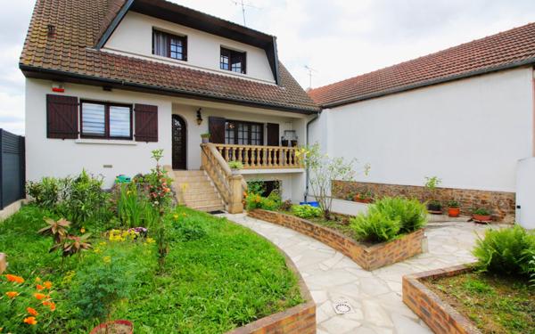 Maison à vendre    5 pièces •  Le Bourget