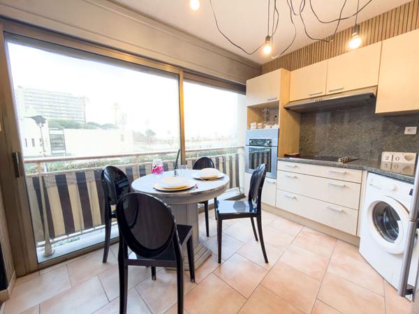 Apt La Bocca 2 pièce(s) 48.01 m2 LOCATION MEUBLEE