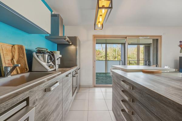 Appartement à vendre 3 pièces DIVONNE LES BAINS (01) - 68 m2 - terrasse 35 m2, cave et 1 box