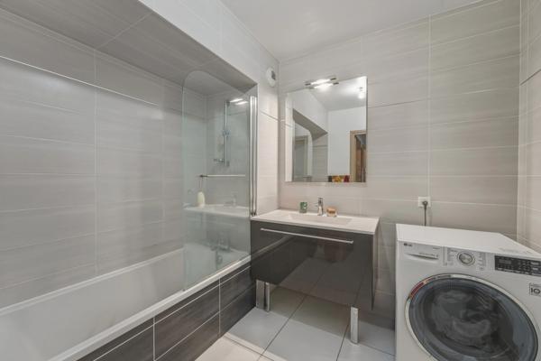 Appartement à vendre 3 pièces DIVONNE LES BAINS (01) - 68 m2 - terrasse 35 m2, cave et 1 box