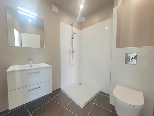 Maison
         5 pièces
        - 147 m² Bien prestige 935 000 € *