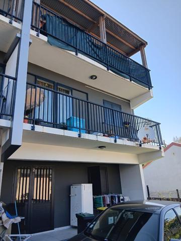 Immeuble de 2 Etages de 6 Appartements/521m2, Vincendo ST JOSEPH