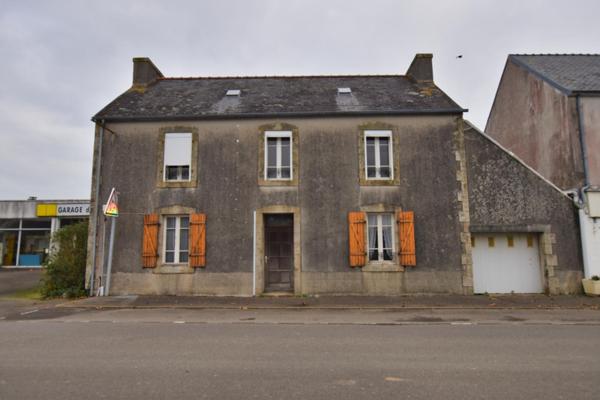 Maison à PLONEVEZ-PORZAY, 29550 - 5 pièces 105m²