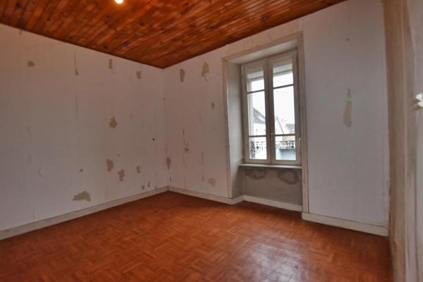 Maison à PLONEVEZ-PORZAY, 29550 - 5 pièces 105m²
