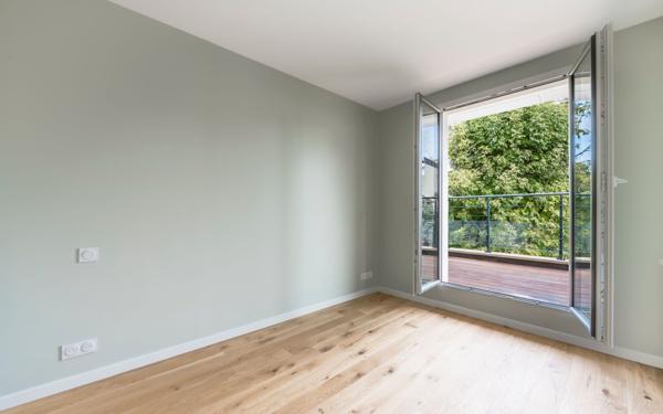 Maison à vendre    6 pièces • 186 m2 Suresnes