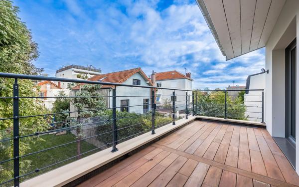 Maison à vendre    6 pièces • 186 m2 Suresnes