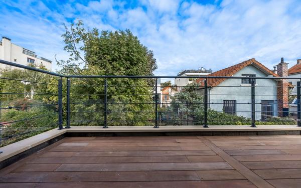 Maison à vendre    6 pièces • 186 m2 Suresnes