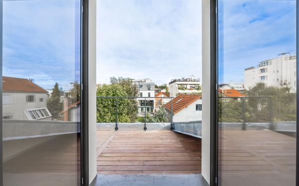 Maison à vendre    6 pièces • 186 m2 Suresnes