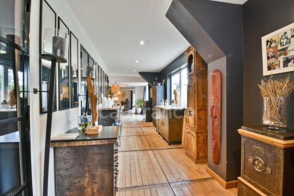 Maison individuelle de type loft dans un secteur prisé