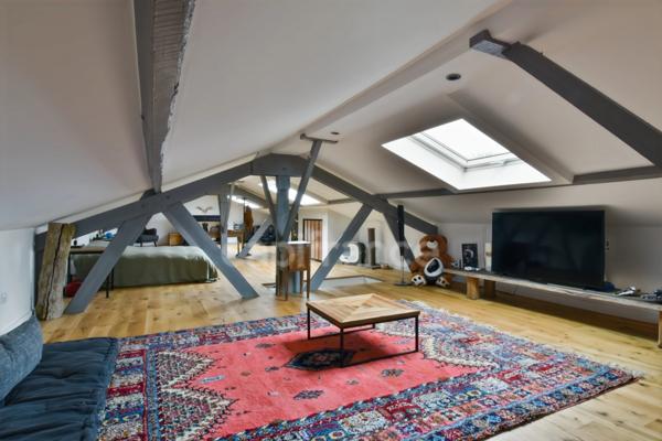 Maison individuelle de type loft dans un secteur prisé