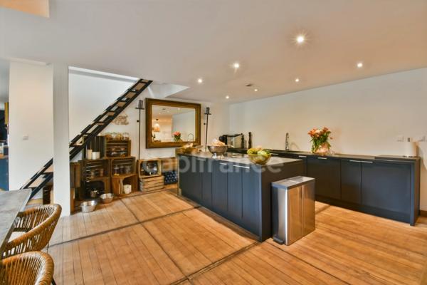 Maison individuelle de type loft dans un secteur prisé