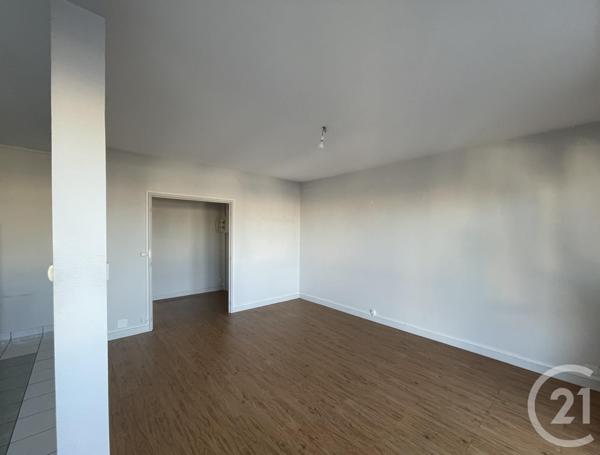 Appartement T4 à vendre  4 pièces - 90,10 m2 CHATEAUROUX - 36