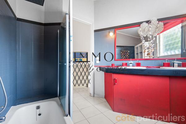 Location Villa209 m² - 5 Pièces - SAINT PIERRE (97432)