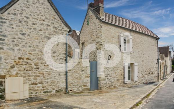 Maison à louer    2 pièces •  Mont-l'Évêque