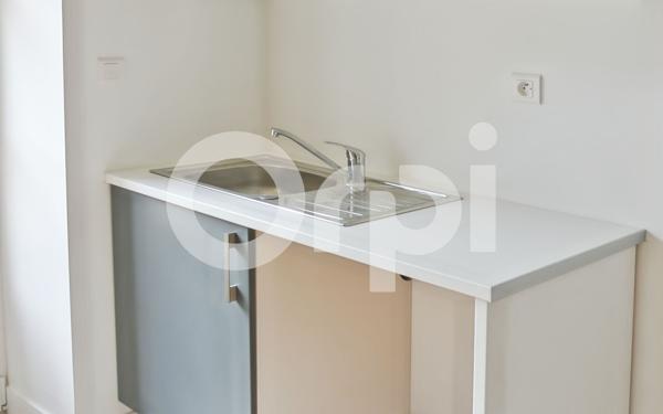 Maison à louer    2 pièces •  Mont-l'Évêque