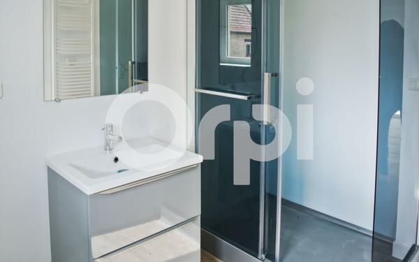 Maison à louer    2 pièces •  Mont-l'Évêque