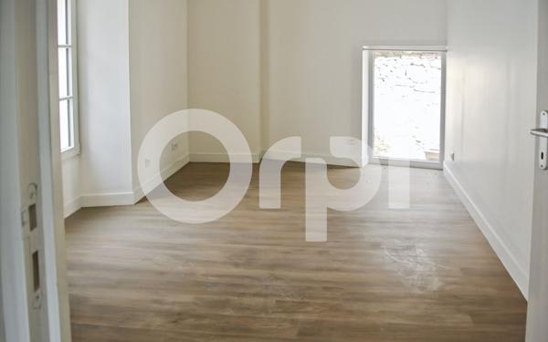 Maison à louer    2 pièces •  Mont-l'Évêque