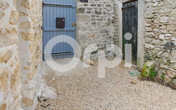 Maison à louer    2 pièces •  Mont-l'Évêque