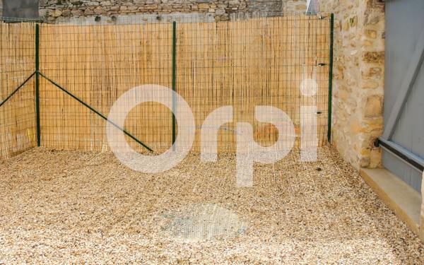 Maison à louer    2 pièces •  Mont-l'Évêque