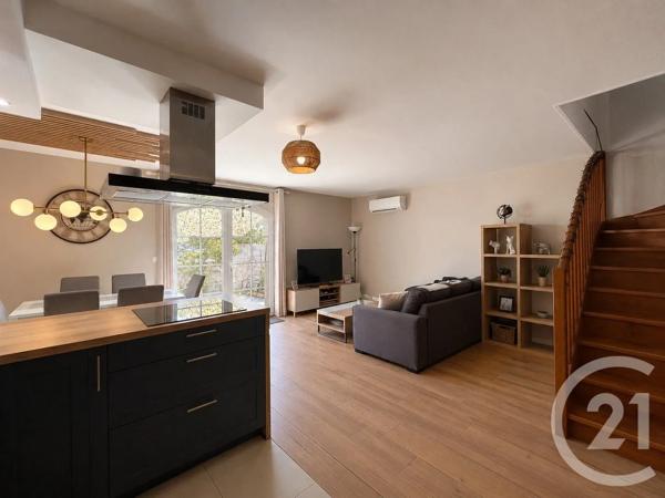 Maison à vendre  5 pièces - 96,20 m 2   JUVIGNAC  - 34