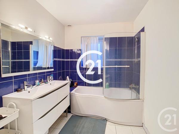 Appartement F3 à vendre  3 pièces - 80 m2 COGNAC - 16