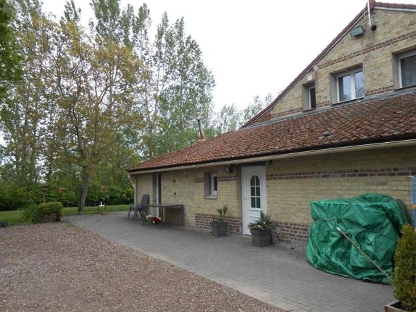 Immeuble à vendre à Bergues dans le Nord (59380), ref : H01970