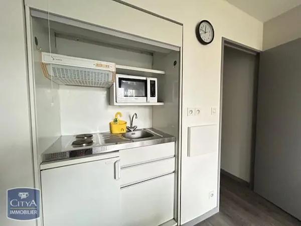Appartement à louer 1 pièce 23.77m² Poitiers (86000)