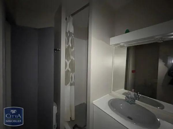 Appartement à louer 1 pièce 23.77m² Poitiers (86000)
