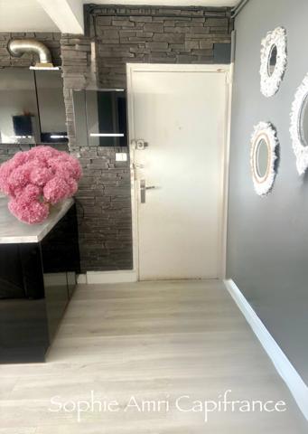 **Sortie du Havre**Appartement 58 m² avec 2 chambres, dernier étage avec balcon, garage et vue panoramique plein sud.