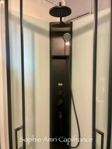 **Sortie du Havre**Appartement 58 m² avec 2 chambres, dernier étage avec balcon, garage et vue panoramique plein sud.