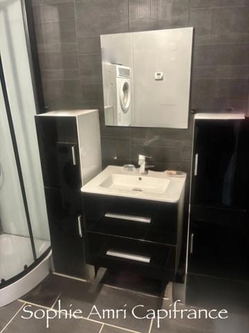 **Sortie du Havre**Appartement 58 m² avec 2 chambres, dernier étage avec balcon, garage et vue panoramique plein sud.