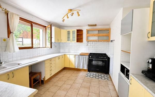Maison à vendre    5 pièces • 139,35 m2 Pourrières