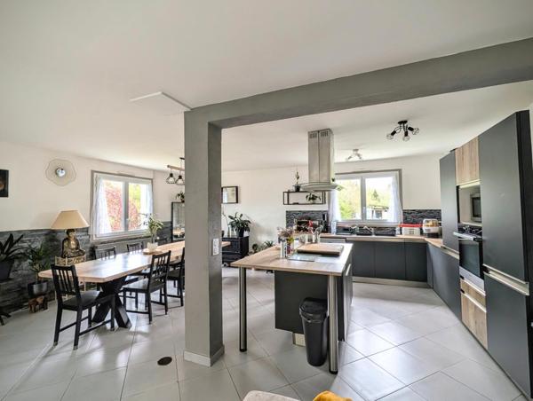 maison familiale 220 m² + T2 indépendant, atelier, terrasse