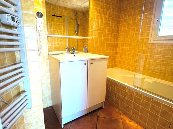 Appartement à vendre 1 pièces GREOUX LES BAINS (04)