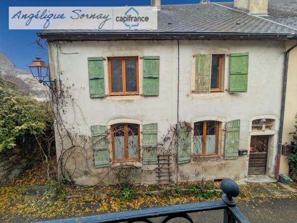 Authentique maison de village avec cave voûtée et combles aménageables