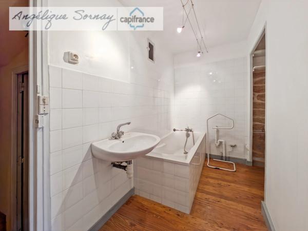 Authentique maison de village avec cave voûtée et combles aménageables