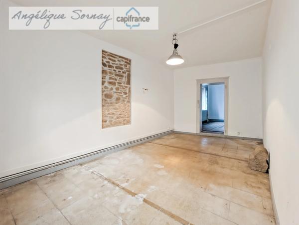 Authentique maison de village avec cave voûtée et combles aménageables