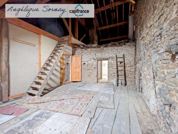 Authentique maison de village avec cave voûtée et combles aménageables