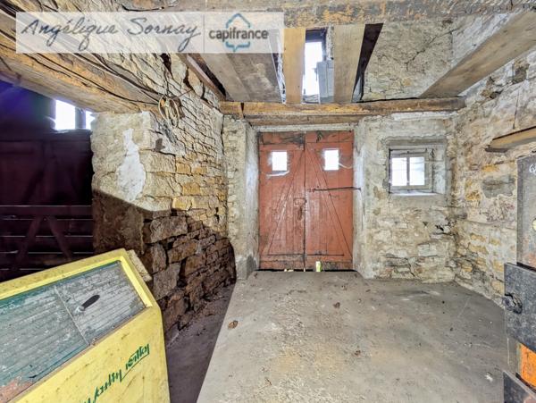 Authentique maison de village avec cave voûtée et combles aménageables